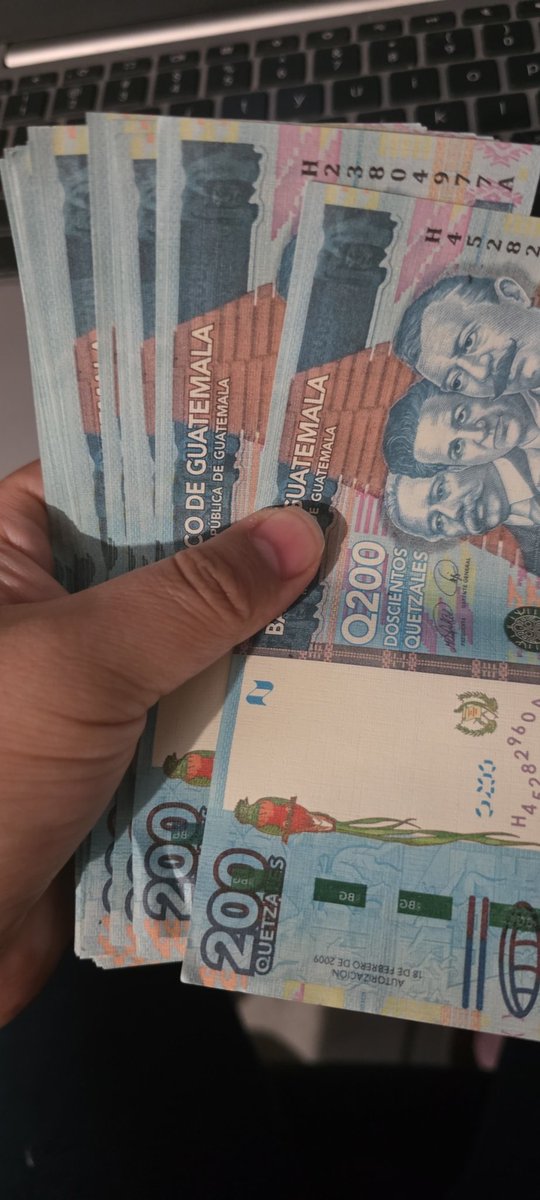 dueas_hellen's tweet photo. @McwhiteHack01 Fijate que le vendi una switch 2 porque tengo necesidad y le mande a alguien a hacer la entrega y pago con villetes de 200 falsos https://t.co/xOy7y1V5M8