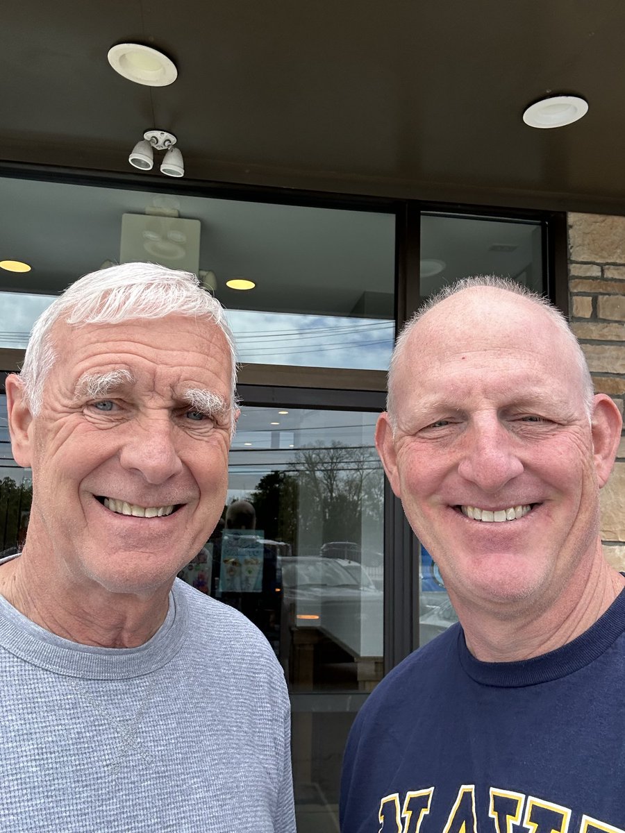 AsbeckMike's tweet photo. Great lunch today with a good friend! https://t.co/8oPvwsL0WZ