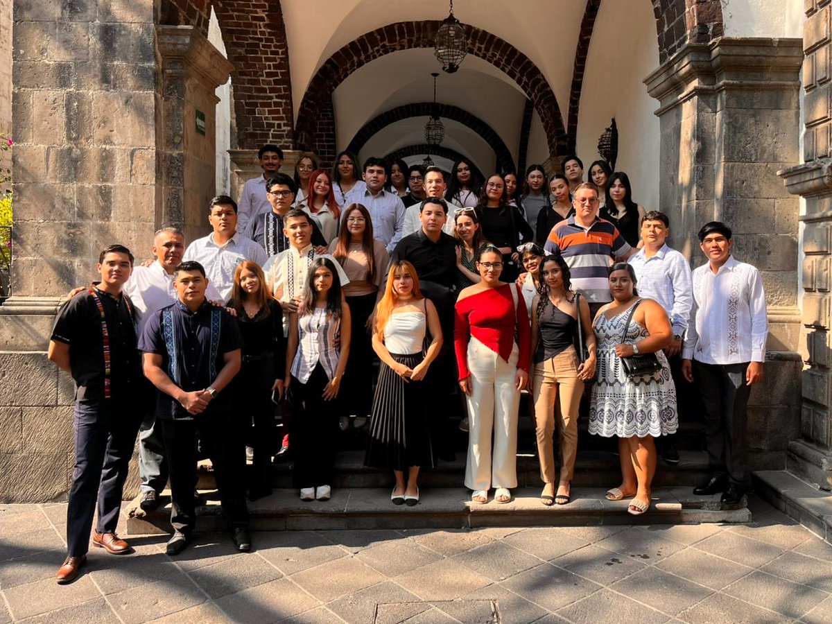 imatiasromero's tweet photo. 📚Este miércoles en el programa #OutreachIMR, recibimos a estudiantes de la licenciatura en Relaciones Internacionales y Administración Pública de la @udec_oficial, con quienes conversamos sobre las actividades del IMR y el proceso de ingreso al SEM. https://t.co/oUKLCl53yb