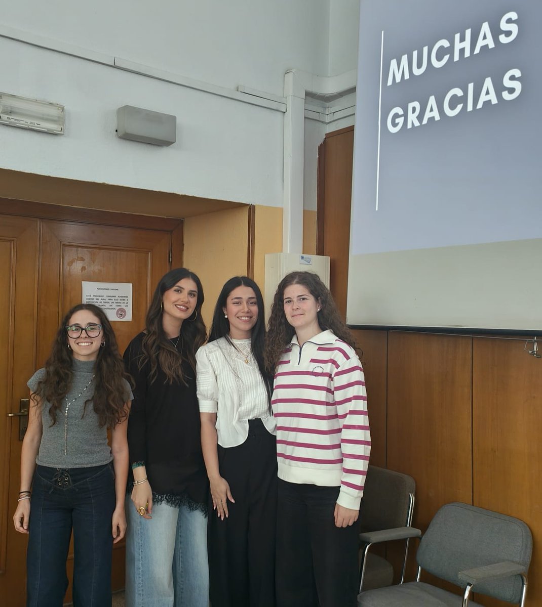 humanizAS_UVa's tweet photo. #humanizAS #humanización #atenciónsanitaria #estudiantesdemedicina #medicina #medlife #futurosmedicos #comunicaciónclínica #vocacion #universidaddevalladolid #uva https://t.co/lt5AHSyonB