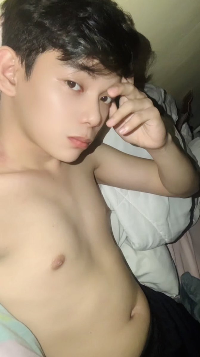 Alexlee04477376's tweet photo. 🙈 https://t.co/CbJ2Okjd3P