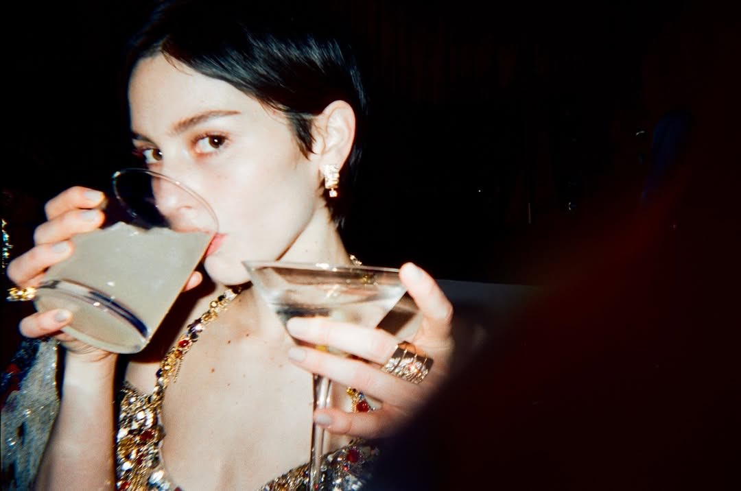 aemisias's tweet photo. Girls at the Met Gala caught on film by Gracie Abrams (2026) https://t.co/fY0G9kCn48