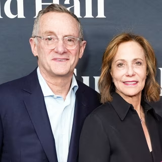 HouseTrackers's tweet photo. Howard Marks co-chairman of Oaktree Capital just listed his 6,200 square foot beachfront home on 1 acre of land in Malibu, California for $38.5 Million - WSJ https://t.co/D6kgIwC7sv