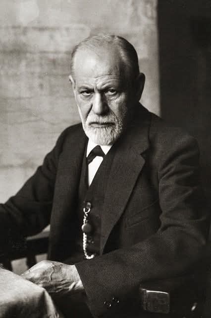 germanshepard8's tweet image. "Non ci scegliamo reciprocamente in modo casuale. Noi incontriamo persone che già esistono nel nostro subconscio". 

- Sigmund Freud
#6maggio