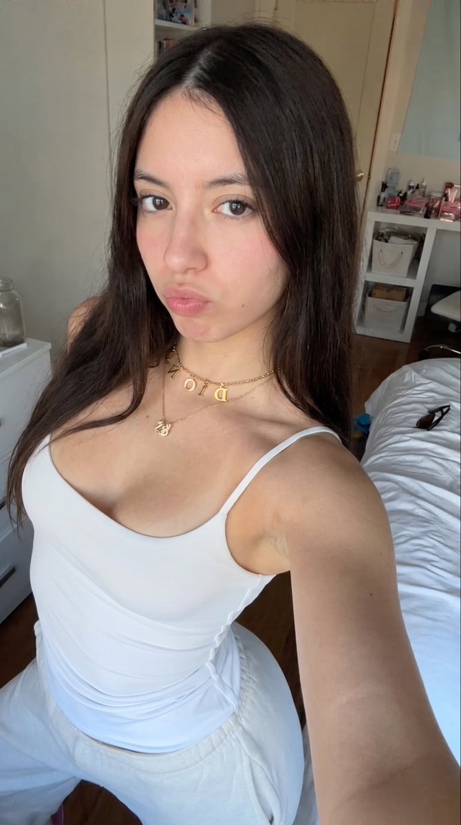 Julia tweet media