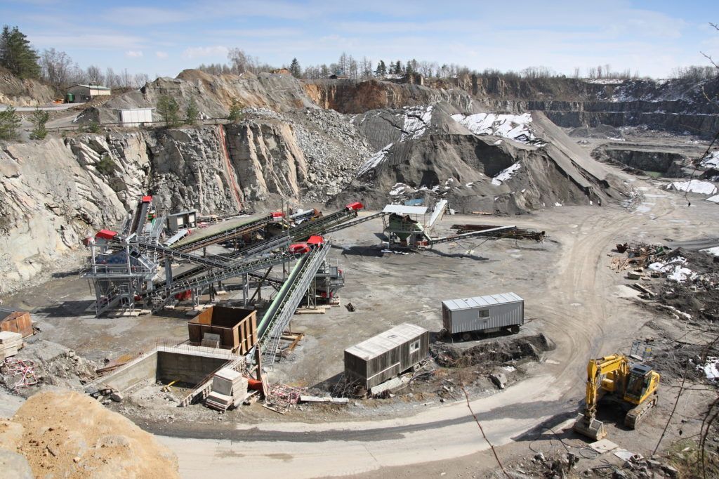 Cdn_Mining_Jrnl's tweet image. Turning visibility into operational intelligence

Mining has always been an industry defined by physical challenges like distance, danger, and demanding environments. What has changing today is not the nature of those challenges, but how mines respond to them.
#mining #miningnews