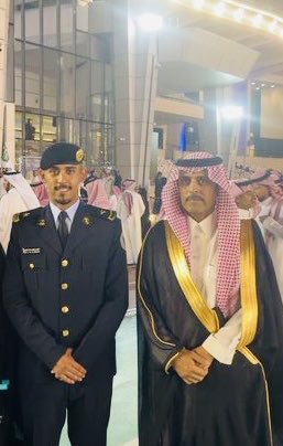 snetanalmutairi's tweet photo. أُبارك لأخي الغالي العميد م الشيخ / فيصل بن ماجد بن عجمي الدويش تخرج الأبن نايف برتبة ملازم من كلية الملك فهد الأمنية ، مع دعواتنا له بالتوفيق و النجاح دائمآ على درب والده و أعمامه وكل الأسرة الكريمة في خدمة الدين و المليك و الوطن  

تهانينا للجميع .. 
و دامت الأفراح 💐🇸🇦💐 https://t.co/yJIypEEaNV