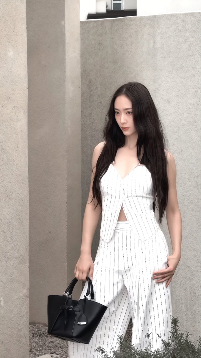 berrykry1994's tweet image. #Krystal #크리스탈 #정수정 

꒰ა ♡ ໒꒱