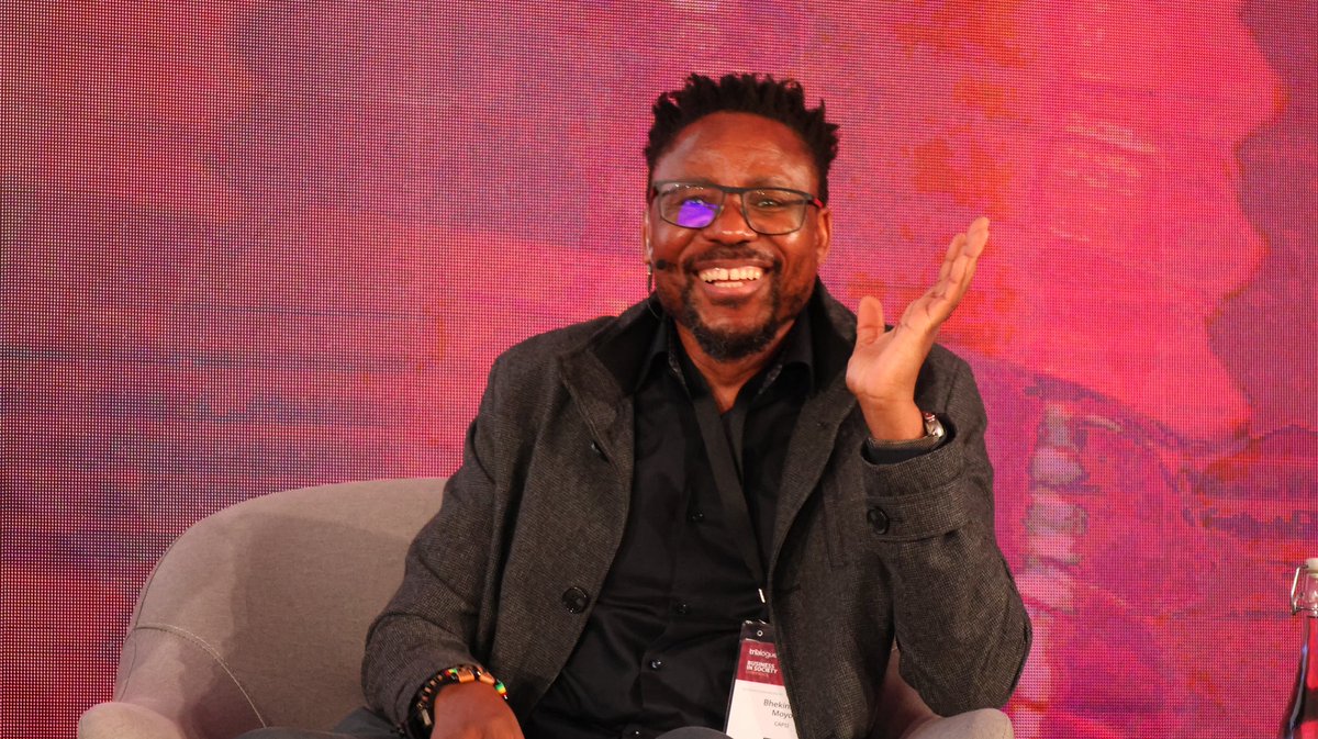 capsi_wits's tweet photo. Wits’ Professor Bhekinkosi Moyo warns corporates to respond to youth-led shift or risk losing a generation. 

Read more: https://t.co/1nPBphuA49 https://t.co/J3cg5e2boD