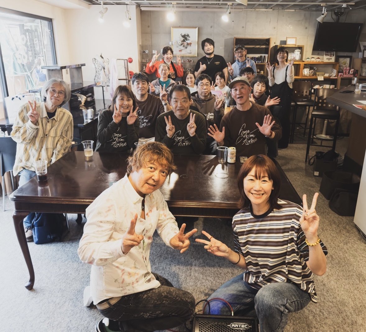 shima725's tweet photo. 最高のGWラストになりました♪
ご一緒してくれたみなさんありがとうございました✨
￼やまさんと島唄熱唱、心が震えるくらい気持ちよすぎました🥹

#サラディシマ
#タカダシマ
#ヤマシマ
#シマシマ服 https://t.co/ibenv8Bb75