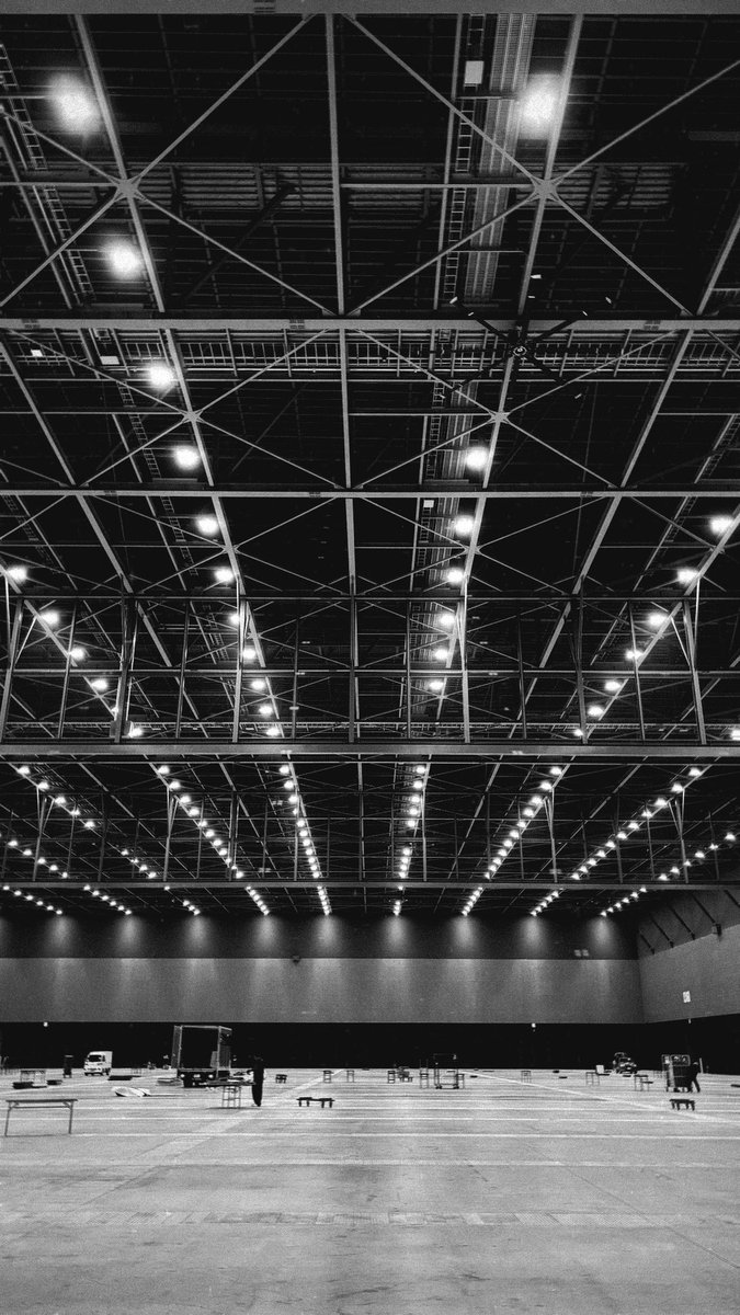 glamboy_jp's tweet photo. クリエーターズマーケット
3時搬入という地獄から案の定クタクタな出展となりましたが、沢山のお立ち寄りに救われました。
ありがとうございました！
色々完売してしまったので急いで補充して2週間後のデザフェスに備えます🔥

次は関東の皆様
対戦よろしくお願いします！ https://t.co/hIFC9hwdS4