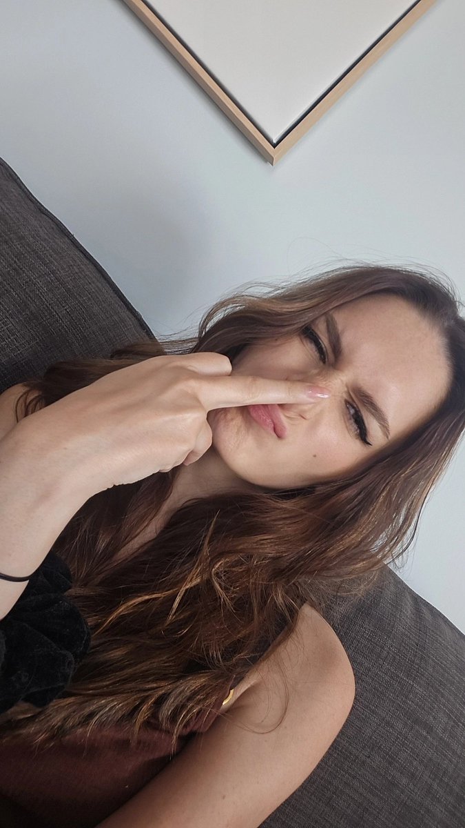 Céline tweet media
