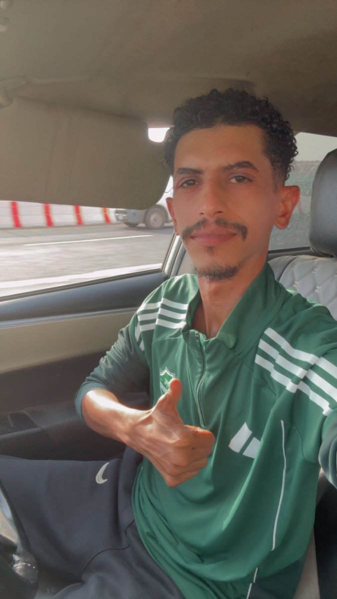 Eidoo_1937's tweet photo. رغم التخاذل من بعض العيّنات اللي يزاحمونا في المباريات الكبيرة ومبيعات التذاكر المخجلة الا اني حاضر لجل الشعار اللي فرحني كثير والله لو اكون لحالي في المدرج ماعندي مشكلة اهم شي ما اسيب المحبوب لحاله💚😔 https://t.co/fW9nXKk0lz