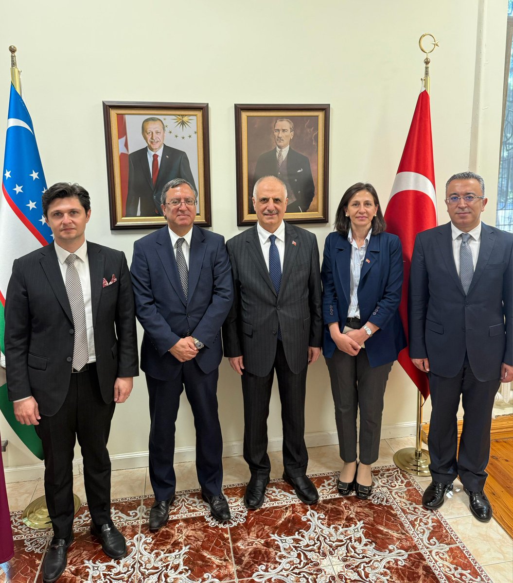 TC_SemerkantBK's tweet photo. Asya Kalkınma Bankası 59. Yıllık Yönetim Kurulu Toplantısı münasebetiyle Semerkant'ta bulunan Hazine ve Maliye Bakan Yardımcısı Sayın Osman Çelik Başkonsolosluğumuzu ziyaret ettiler. https://t.co/GQ4vszp96q