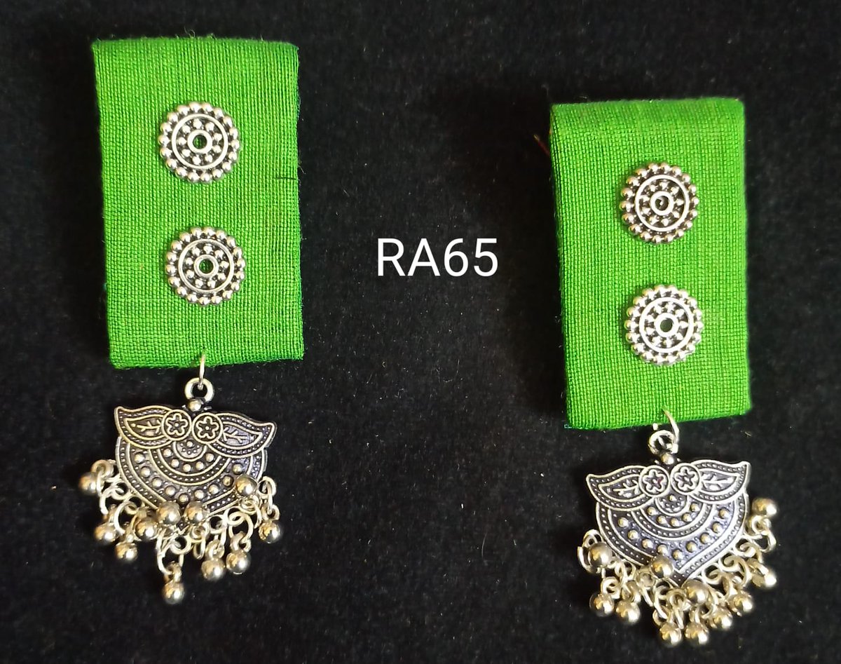 Zivvo82's tweet photo. @savade75 @savade75 So glad you appreciate our range! Neon Fabric Studs (₹300), jhumkas like Golden Leaf (₹₹1498.97) &amp; Tribal Shell Drops (₹269.98), Crimson Bead Classic (₹700), and Regal Coin Choker (₹820) are indeed beautiful pieces. Thanks for the love! ✨ https://t.co/UsTb3Gd2C1