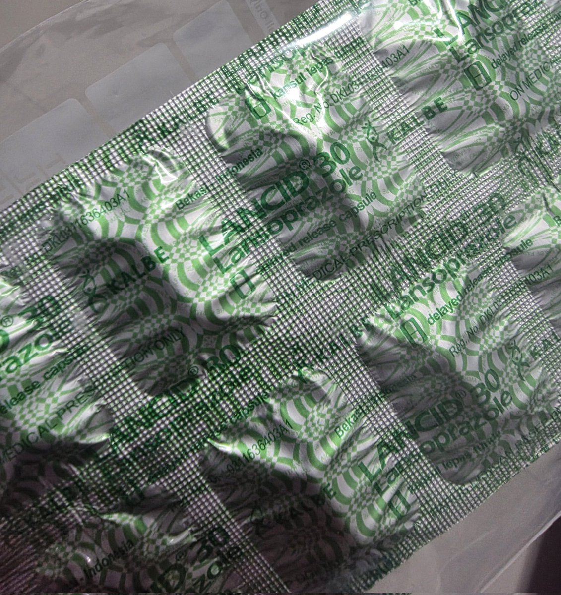 rdwic's tweet photo. baru tau ada varian lansoprazole dengan harga yg cukup mengelus dada 😊 https://t.co/MxFkroQ1r1