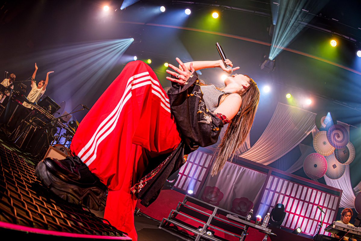 ＼＼ 残すところ、後3か所 ／／

TRUE Live Tour PLAY! vol.3 -乱舞-
5/16(土) 広島・アステールプラザ中ホール
6/20(土) 大阪・NHK大阪ホール
7/17(金) 東京・LINE CUBE SHIBUYA

過去イチ激しいセトリ…🔥
2/3がシングル曲ですので
初めての方も楽しみやすいライブです‼️