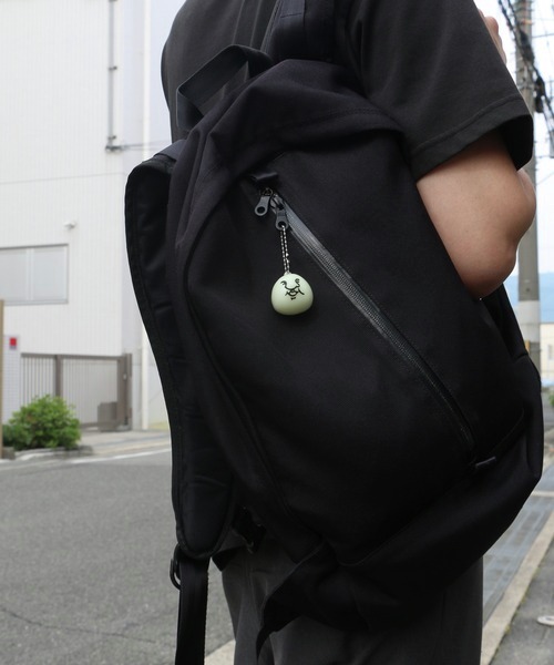 質問逃げ❌⚠️引越しの為グッズ整理中⚠️ Post by ZOZOTOWN on X: ん・・？