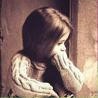 iond22's tweet photo. لا شيء يُحزنني مثلما أرى غياب بسمة عن ثغر اعتادَ الابتسام، وانخفات شعلة كانت متوهجة، وانحسار أمل في قلب تواق.
ولا شيء يسعدني مثلما أرى الحياة بدأت تدب في روح يائس، والآمال بدأت تشرق في عينيه.

نسألك يا الله أن لا تُطفئ روحاً وضاءة، وأن تمد القلوب بنورك الذي لا يخبو أبدا. https://t.co/RDEqeeRX5G