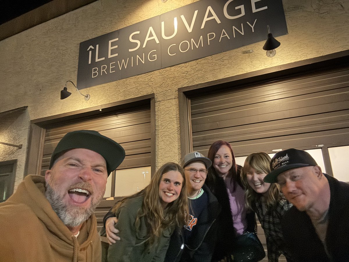 craftbrewjester's tweet photo. Brewstop #43 was @ilesauvagebeer great visit with Brandon and Shannon over the weekend , although we hit many spots this was the only new to the count for the year we got together also ran into the legends @dannyvannetten and @beerpunkbc  all was a success https://t.co/OoaBRBnh0U