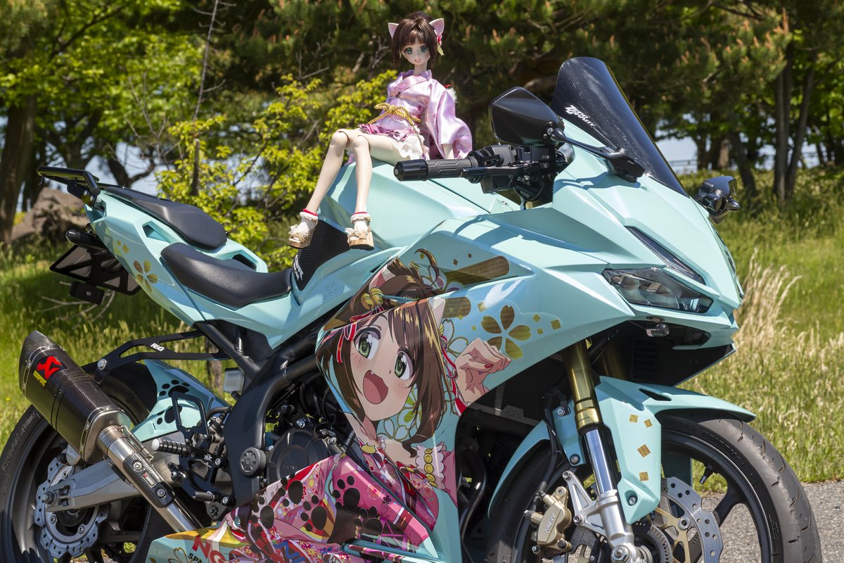 くろさん（@kuro3419）の前川みく仕様痛バイクと久々に合わせ写真を