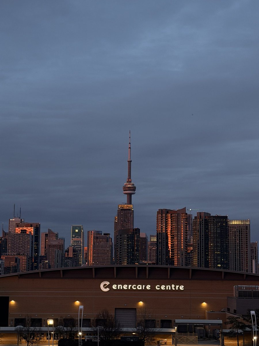 ElizabethTD_'s tweet photo. your fave Toronto shordy https://t.co/qSQaV5KZId