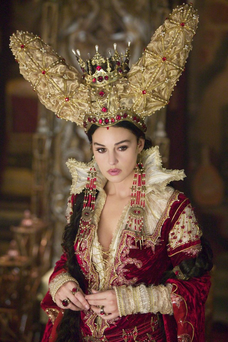 Monica Bellucci tweet media