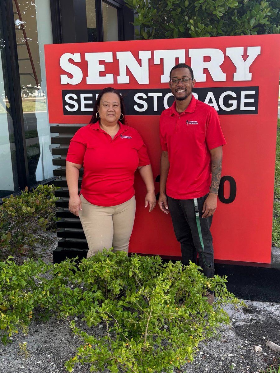 SentryHollywood's tweet photo. Skip the screens and find your perfect storage fit! Tired of renting without ever seeing a human? We’re proud to have actual people in our office, ready to help with your storage needs every step of the way! Let us show you the difference that real people and real help can make. https://t.co/MO16K2CJF2