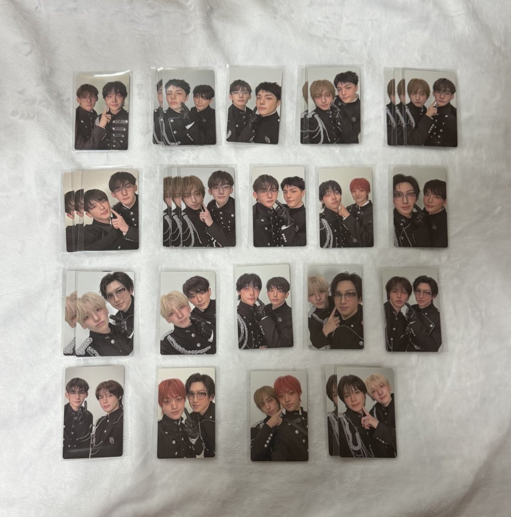 kenpan_t's tweet photo. @mojojo_316 検索より失礼致します。
こちらと通常盤JOのトレカ所持しております。トレカEJと交換可能なものありますでしょうか？？
また会場手渡しが日程が合わずできないため、Yahooフリマ(アプリ通し)でのお取引希望です。 https://t.co/8JPs1BXAVw
