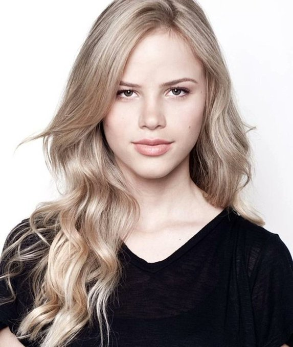 celebcrush4922's tweet photo. Happy Birthday Halston Sage 🎂🌼
#HappyBirthday #Halston #Sage #HalstonSage #HappyBirthdayHalstonSage https://t.co/OpgFUigyur