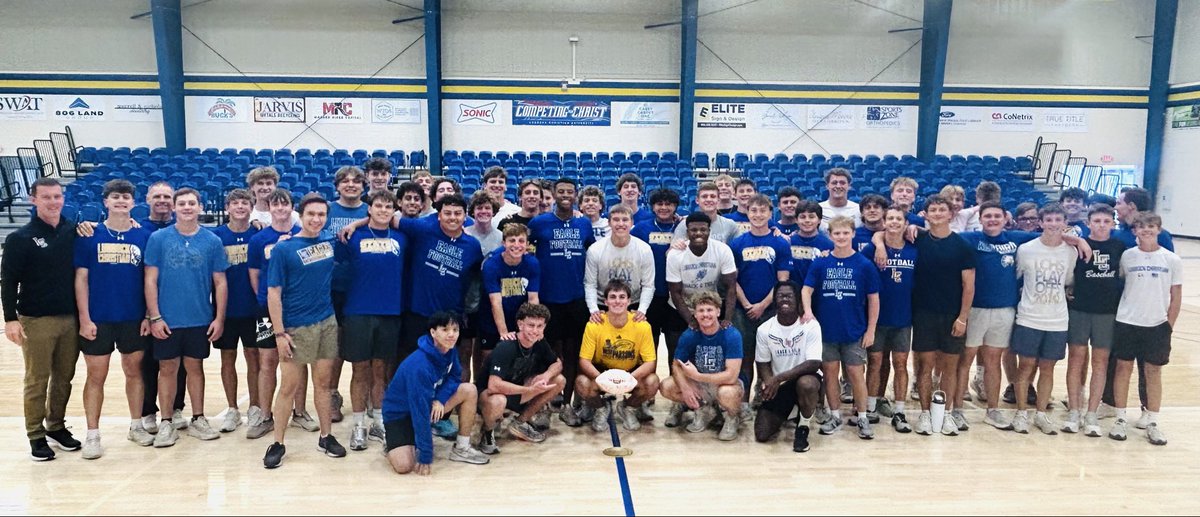 Levipatton100's tweet photo. Honored to be recognized as a @WhataSuperTeam & @dctf punter. Huge thanks to my @LCEagleFootball coaches and teammates. @CoachSoftley @CollinsLCHS @Coach_Softley 
@806hsscmedia @RandyRosetta
@pchristy11 @LoneStarPrepsTX @dctf
@TXTopTalent @kickerupdate
@kt_recruiting @Chris_Sailer
@CSKRECRUITING @TXPSMedia
@JGonzalesJr10 @CubPatton
@TXPrivateFBGuy @TappsFootball
@FentressKicking @steverausch17
@OneOnOneKicking @HKA_Tanalski
@ThePuntFactory @AJ_DonWilliams @EnnsZoneKicking @Hunterh24