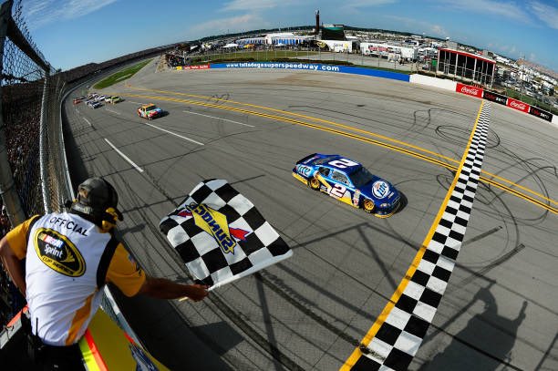 row_racing's tweet photo. Brad Keselowski - (5/6/2012)
#Aarons499 🏁
#TalladegaSuperspeedway https://t.co/xKIKARnYn3
