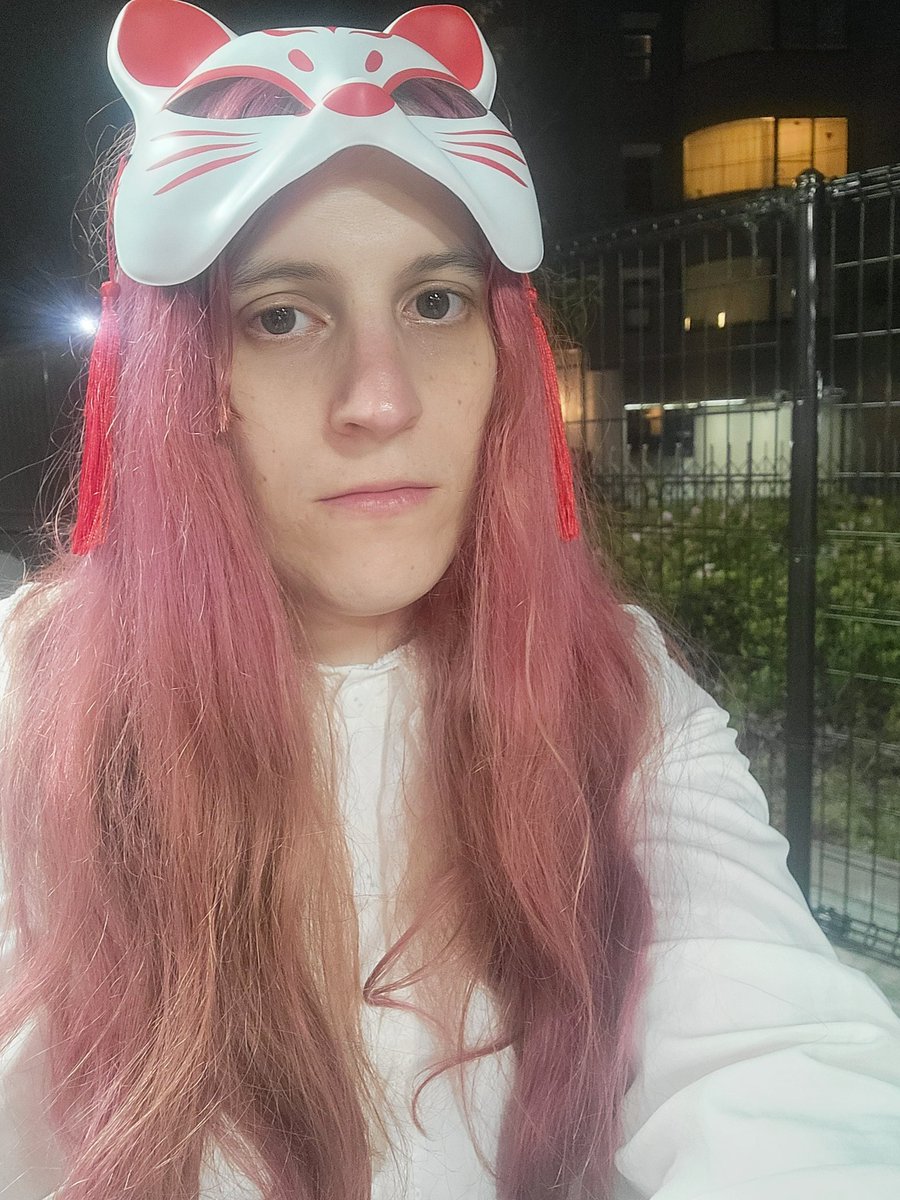 HelloJojoHolly's tweet photo. I am the birthday bitch. https://t.co/aytUIY61TM