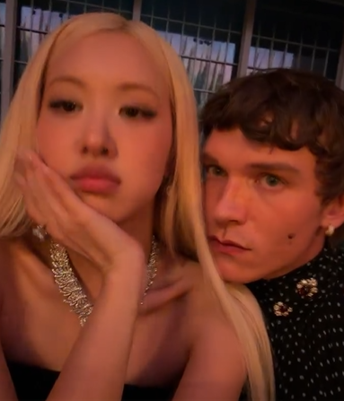 AboutMusicYT's tweet photo. Rosé and Connor Storrie together at the Met Gala. https://t.co/cmvwgBX3kj