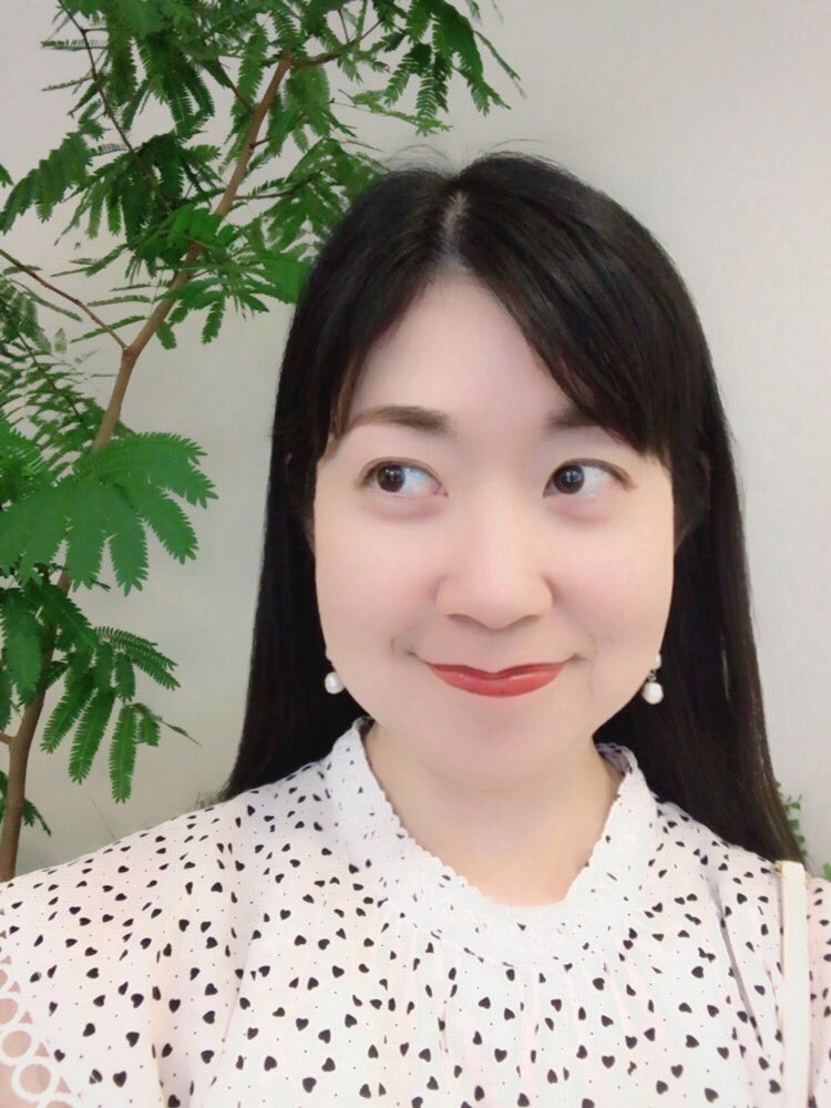 SainaRio's tweet photo. 髪の毛が伸びて、ほぼ腰位の長さに...Hair Donationするにはmin.31cm必要なので、カットしてもヘアアレンジできる位の長さまで伸ばすにはあと数ヶ月かかりそう〜💇‍♀時々カットしたい衝動に駆られるけど、頑張ろっ️✨

#モデル
#model 
#ブライダルモデル
#ウェディングモデル
#hairdonation https://t.co/BAwCybKAh4