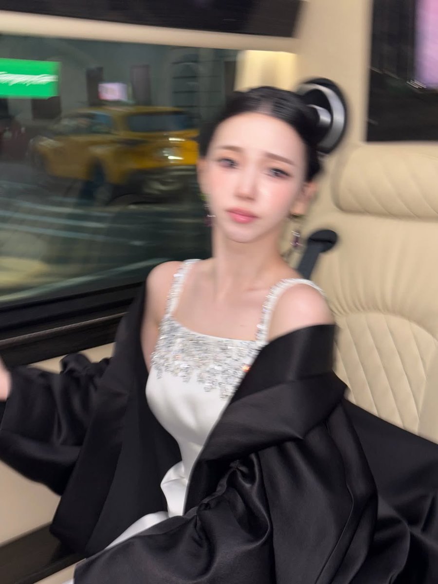 every_thingby's tweet photo. 찍은 사진 하낫또 남김없이 다 올려주셨으면 조켄네 •• https://t.co/XDiamwyJux