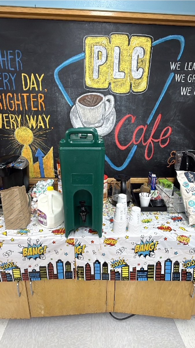 NathanAdamsEs's tweet photo. Starting Wednesday of Teacher Appreciation Week with a fresh cup of gratitude ☕️ Huge thanks to @Starbucks for the coffee, just what our teachers needed to keep the week going strong! #nathanadamselementary #TeacherAppreciationWeek #DallasISD https://t.co/7d1Tkbtudc
