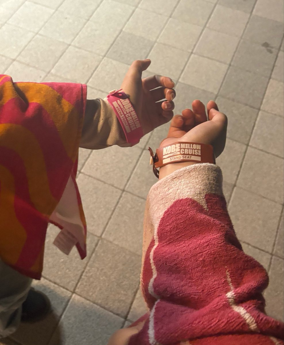 r_nin01's tweet photo. 海のそばで大好きな友達とluv聴けてメロクルほんとに最高だった⭐️

 #メロクル 
 #luv_band https://t.co/tog5HcoRvN