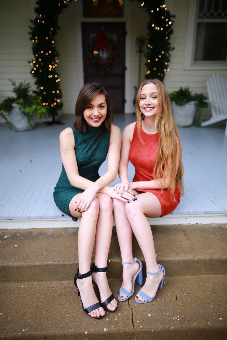 Olivia1474789's tweet photo. Green 💚 or red 🍒♥️ https://t.co/82JaMsRPlw
