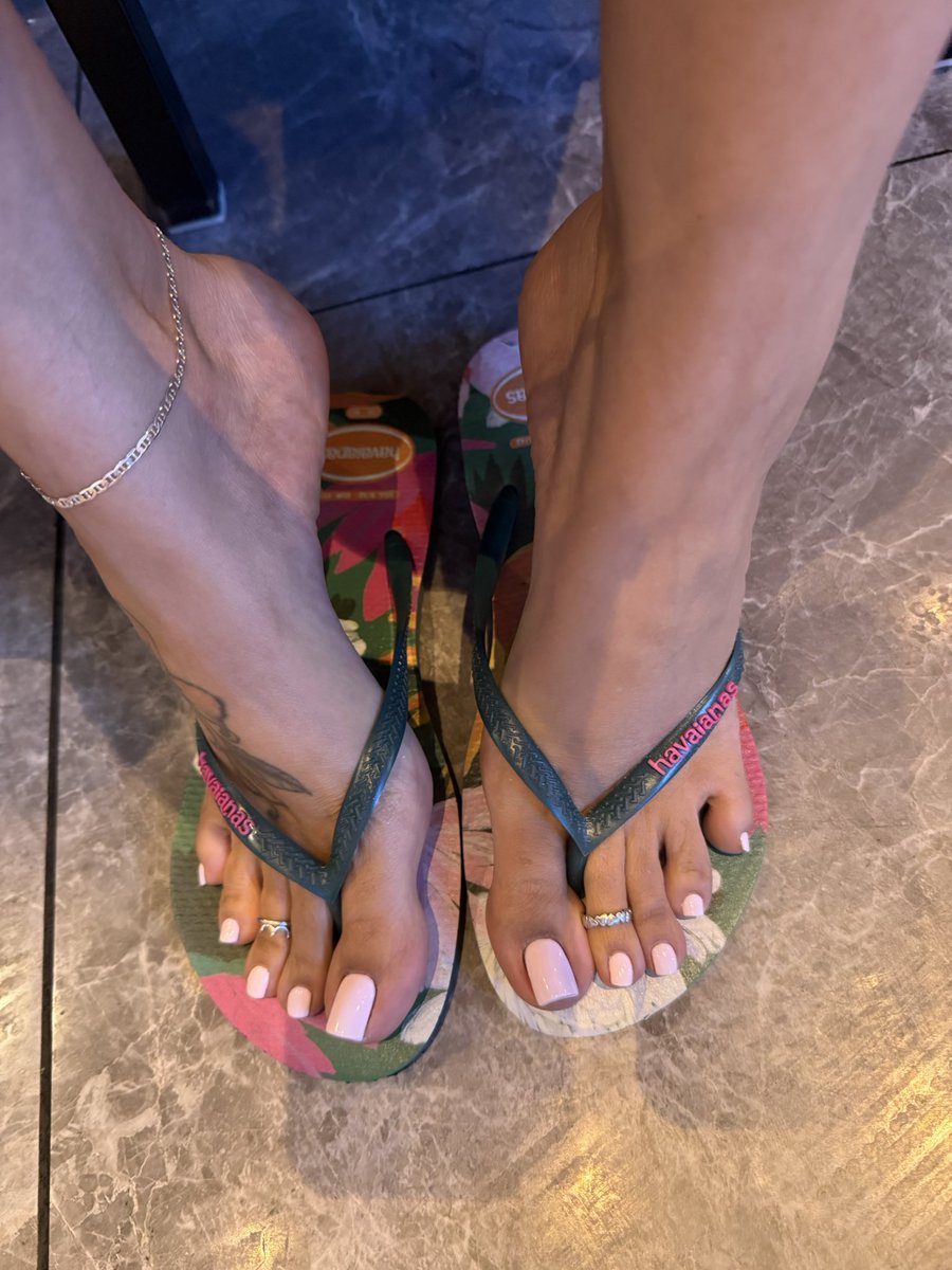 Pieswithmimi aka Tan tweet media
