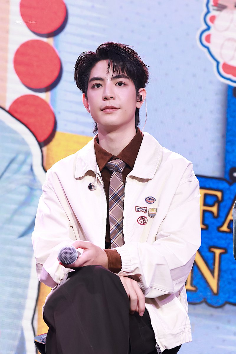 𝐉𝐮𝐥𝐲 ㅡ . tweet media