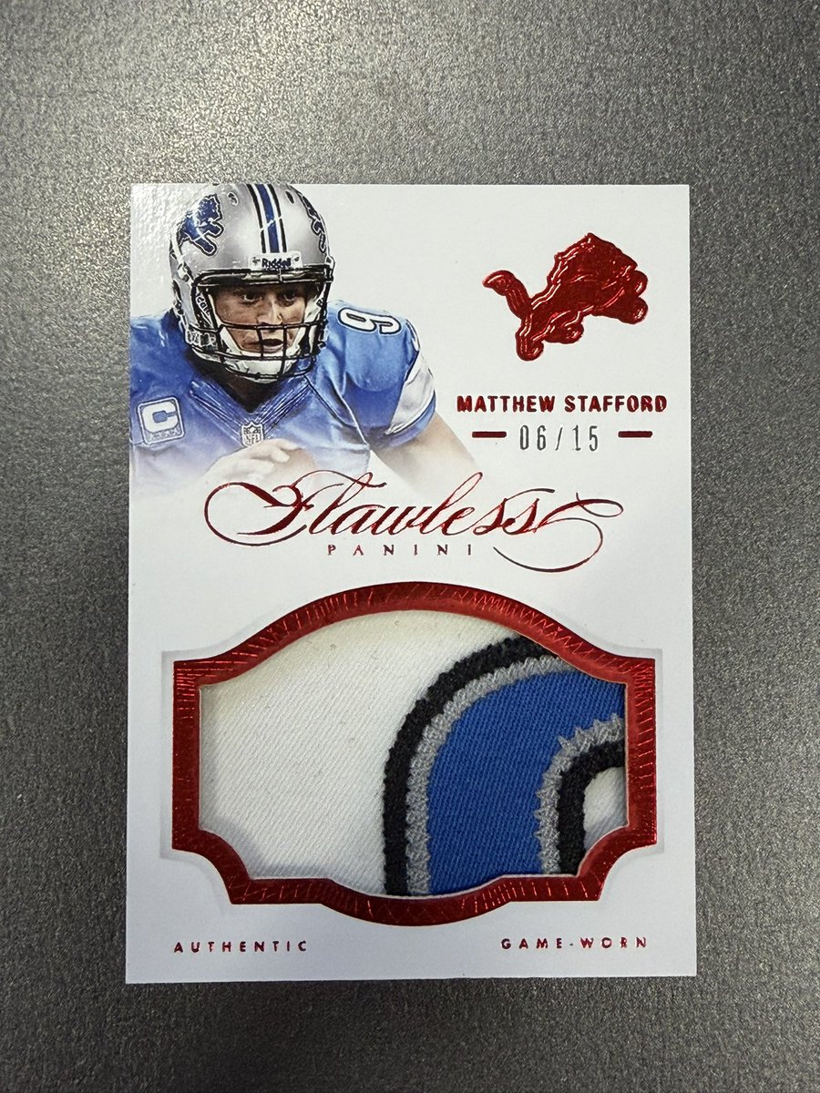 peyton_scards's tweet photo. @TheShop_CC @JimmyTheRome $375 
1st year Flawless and Game Worn 
No recent directs - /10 did $480 in March https://t.co/5nHlk8KwTc