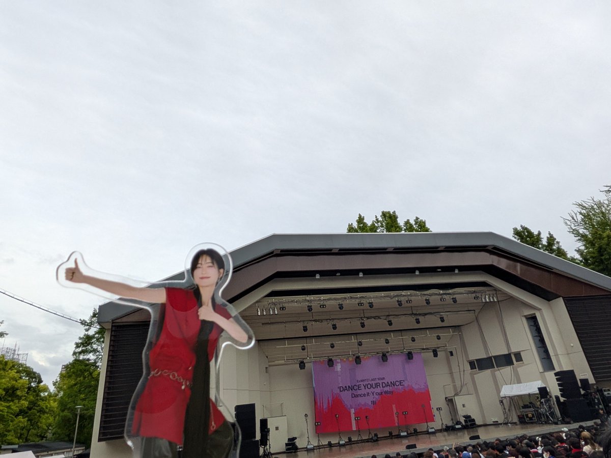 GA7m0's tweet photo. 解散ライブの告知を聞いて、本当に解散しちゃうんだって涙が出てきた。
野外でのライブ最高でした！！
#ExWHYZ大阪
#ExWHYZラストツアー https://t.co/XGWL69ZfaY