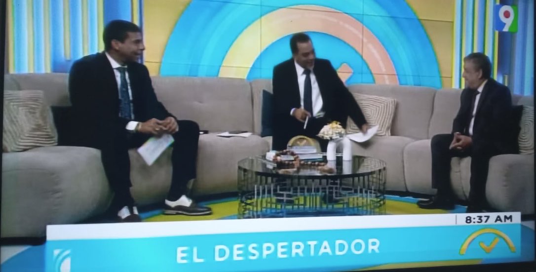 yocayra01's tweet photo. El diputado Gustavo Sánchez, en El Despertador, hoy abordó temas de gran interés nacional y dejó un mensaje muy claro: el respeto entre nuestros candidatos es fundamental La unidad debe prevalecer por encima de todo, porque al final somos un solo partido: el PLD. #UnidosPorElPais https://t.co/gA3amOPDyY