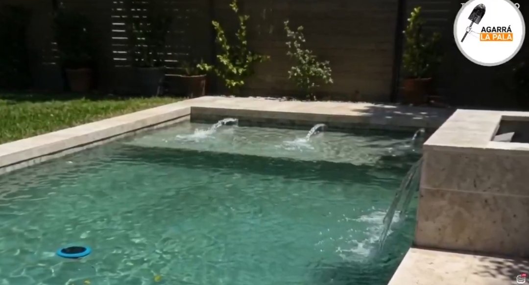 La cascada de Adorni.🤦
Kirchneristas reverendos hijos de remil putas.
Jueces corruptos.