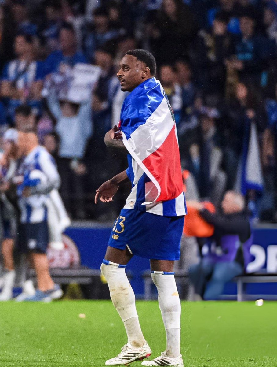 Pablo Rosario disputou 180 minutos (Estrela da Amadora e Alverca) com a mão esquerda fraturada. O jogador aproveitou as "mini-férias" da conquista do 𝟑𝟏 para resolver o problema através de uma cirurgia. Apesar de ter sido operado, o nosso "faz-tudo" já está disponível para os
