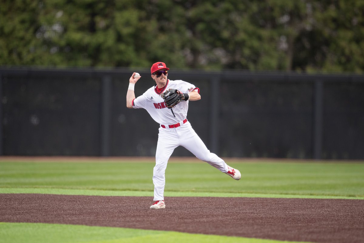 NIU_Baseball's tweet photo. Senior Cole Smith was listed today among @d1baseball 's Top 50 Second Basemen this morning! Smith is hitting .377/.455/.603 and leads the team with 15 doubles https://t.co/bHpMz0f9xR https://t.co/iQRwshZ1vc