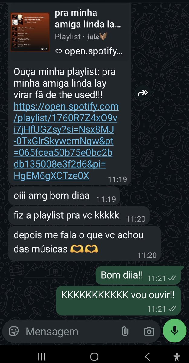 lymustdie's tweet photo. Mt bom q bandequei 1 vez com a @mcrripie falando horrores mal do Bert e q n conseguia ouvir the used, ai ela se ofereceu pra fzr uma playlist deles pra eu ver se começo a gostar KKKKKKKKKKKKKKK ouvirei hj! https://t.co/mKca4t1cxh