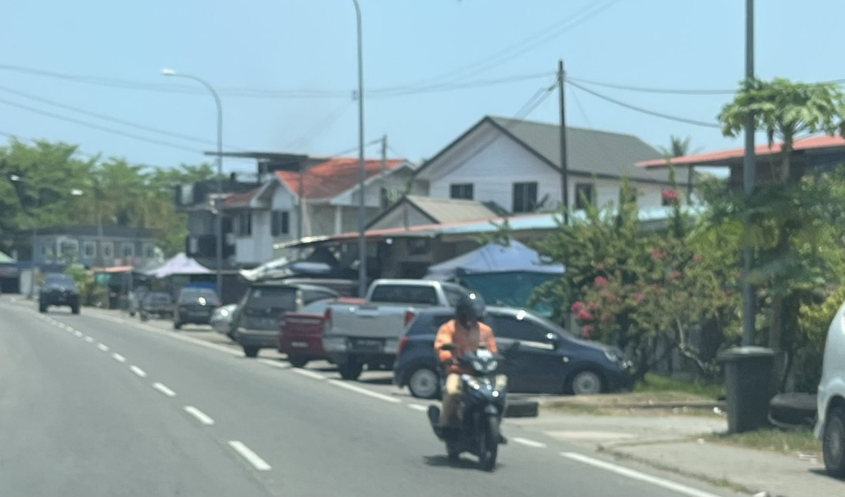 UrangSabah baini, sumua pun uncit, anak tiri bakan tweet media