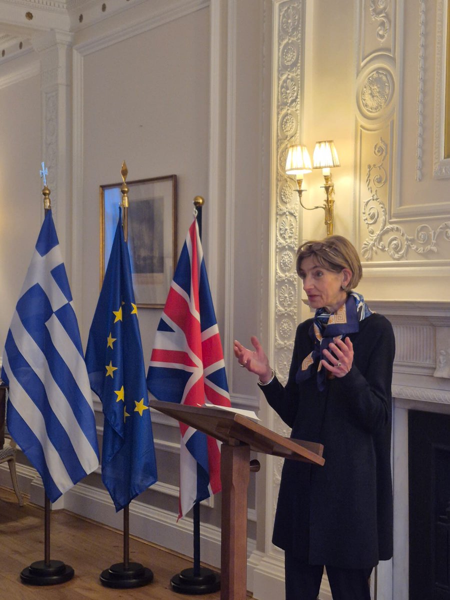 Greece in UK tweet media